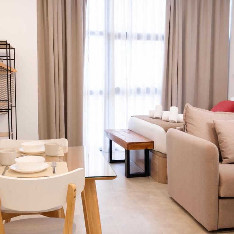 Capuchinos Suites Guest Homes Malaga - Suite Junior - 8