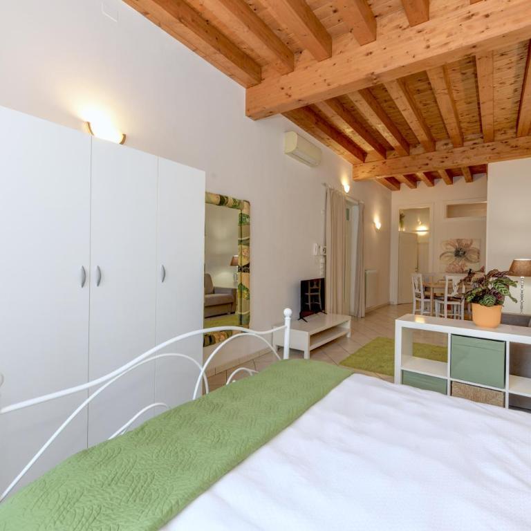 Flowers Apartments - Monolocale King con Divano-Letto - 8