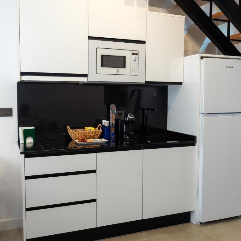 Capuchinos Suites Guest Homes Malaga - Suite Junior con terraza - 26