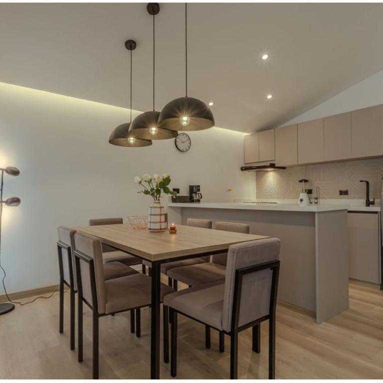 El lienzo Blanco en Medellin - Two-Bedroom Apartment with City View - 13