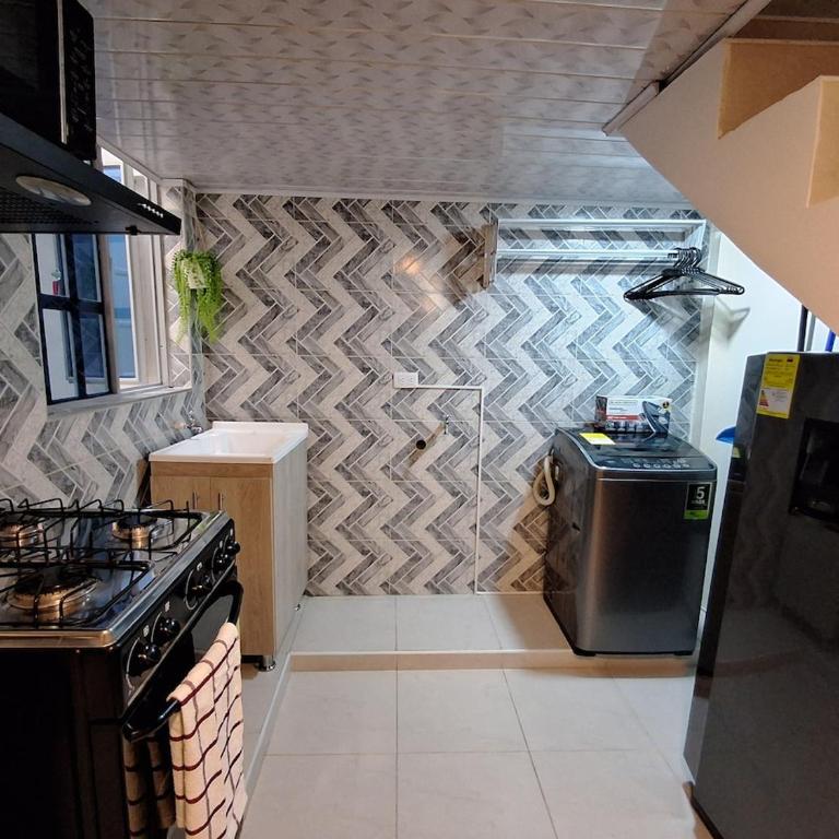 Duplex cerca aeropuerto-cama Queen-Self check in - Apartamento de 1 dormitorio - 9