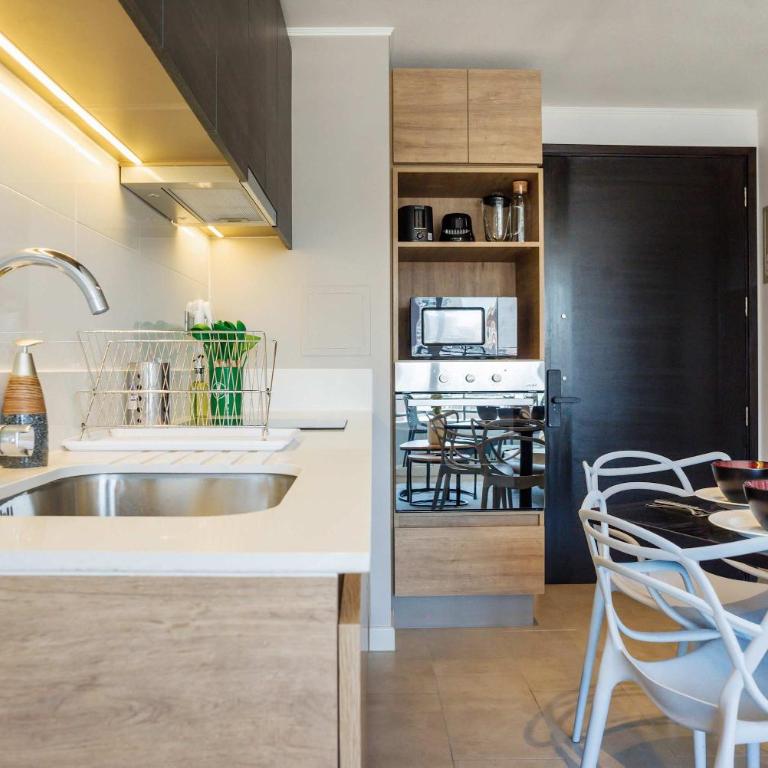 Cozy 2BR Escape for Three in Vibrant Nunoa - Apartment - 4