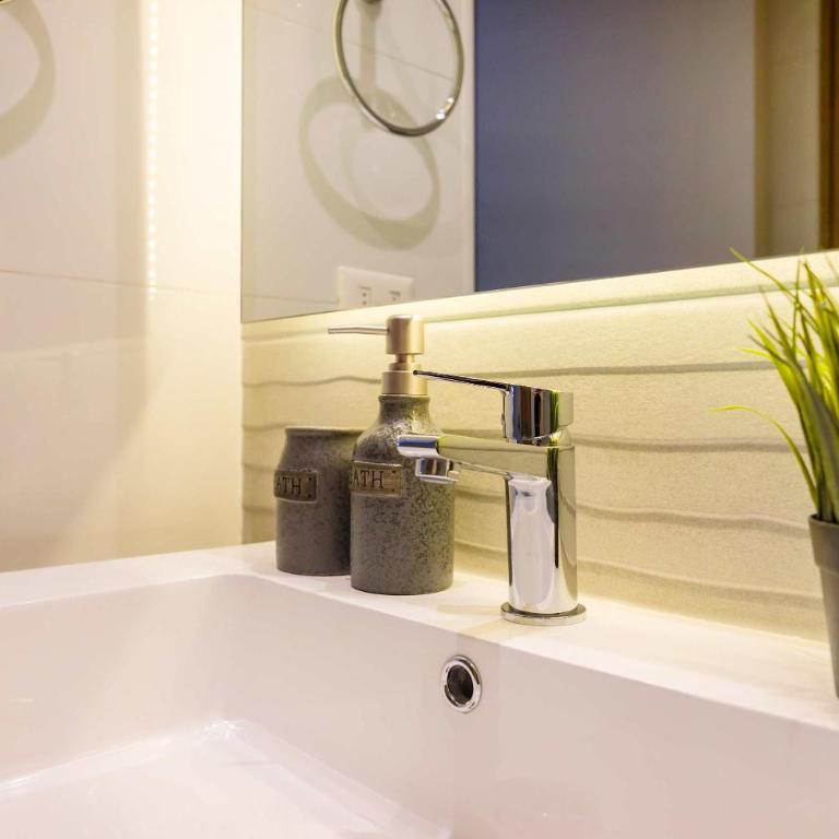 Cozy 2BR Escape for Three in Vibrant Nunoa - Apartment - 64