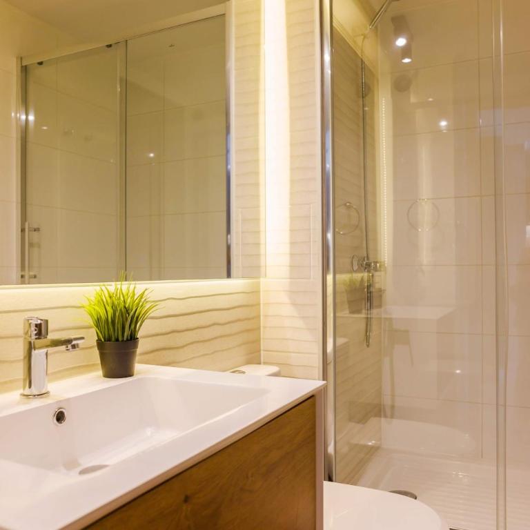 Cozy 2BR Escape for Three in Vibrant Nunoa - Apartment - 66
