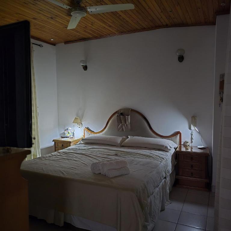 Esquina Mburucuya - Habitación Doble con baño privado - 1