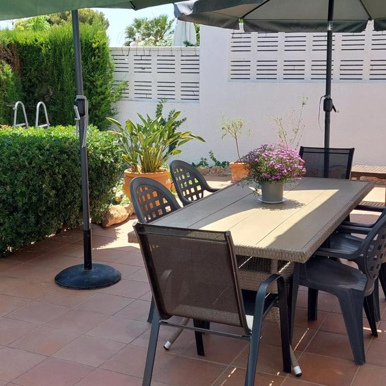 Villa totalmente independiente con piscina comunitaria - Villa con vistas al jardín - 5