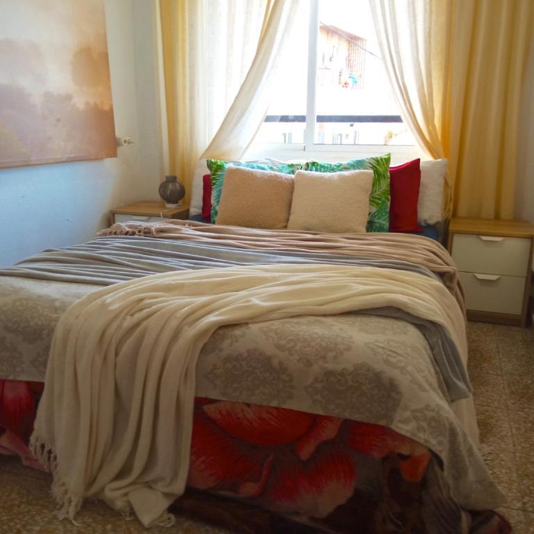 Alicante Central Apartment - Apartment with Balcony - 66
