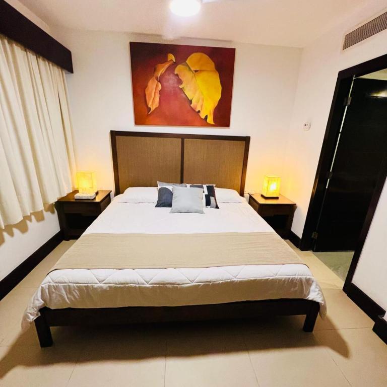 Aldea Thai Downtown Oceanview Residences - Three-Bedroom Deluxe Apartment - 1