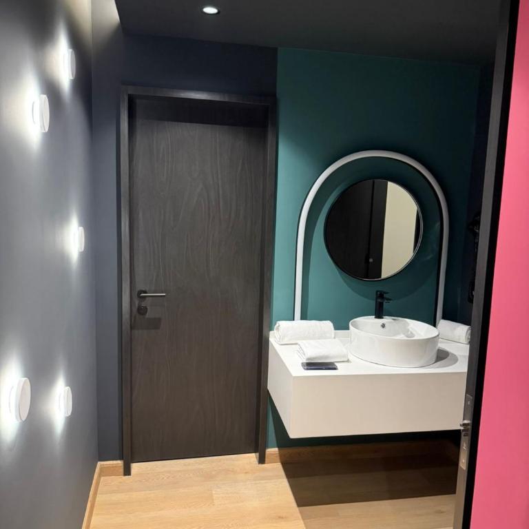 Hotel More By Kavia - Deluxe Twin Room - 3