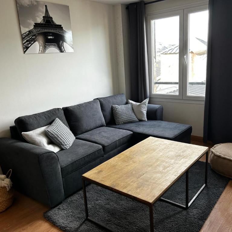 Sarah Nevada - Two-Bedroom Apartment - 4