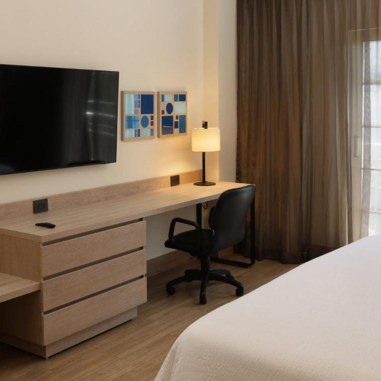 Holiday Inn Express Monterrey Galerias-San Jeronimo by IHG - Habitación Estándar - 6