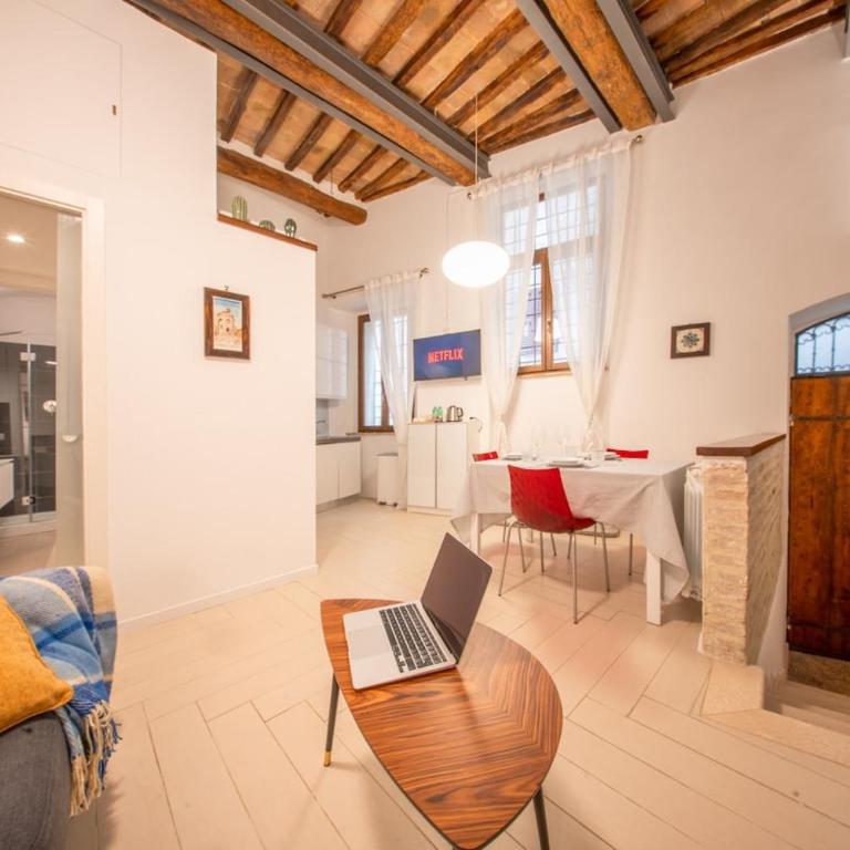 Apartment in the historic center of Perugia - Appartamento con 1 Camera da Letto - 3