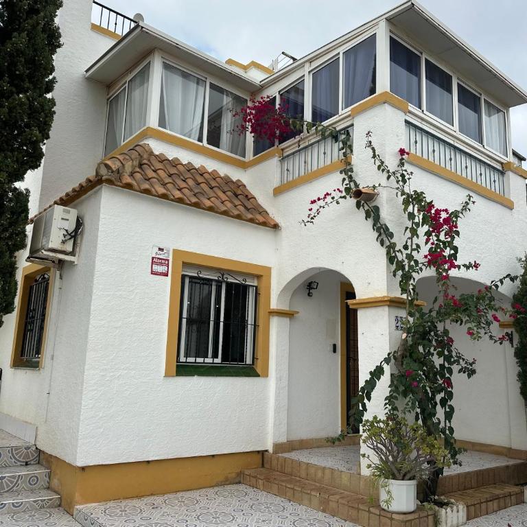 FABULOUS HOLIDAY HOUSE - Casa de 3 dormitorios - 1
