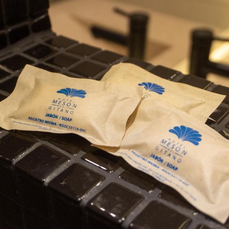 Hotel y Restaurante Mesón del Gitano - Habitación Triple Deluxe - 4