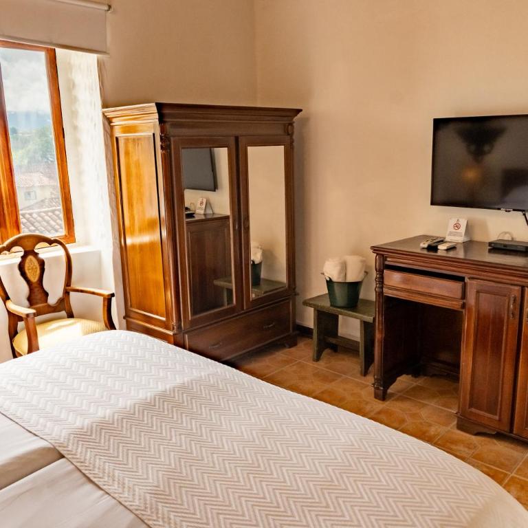 Hotel Mariscal Robledo - Habitación Doble Grande - 4