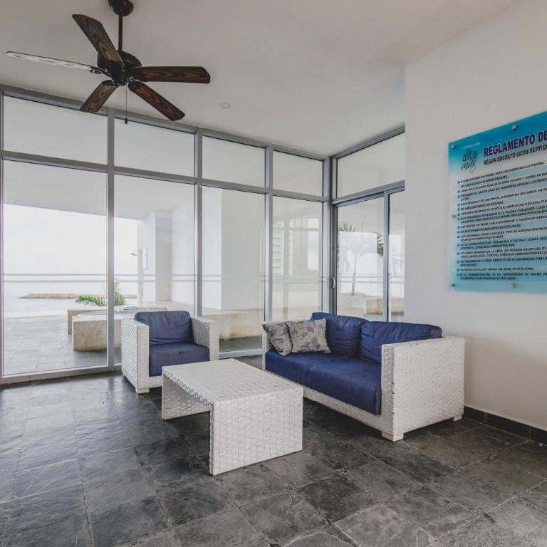 Cartagena frente a playa Ciudad Antigua 27 - Apartamento - 67