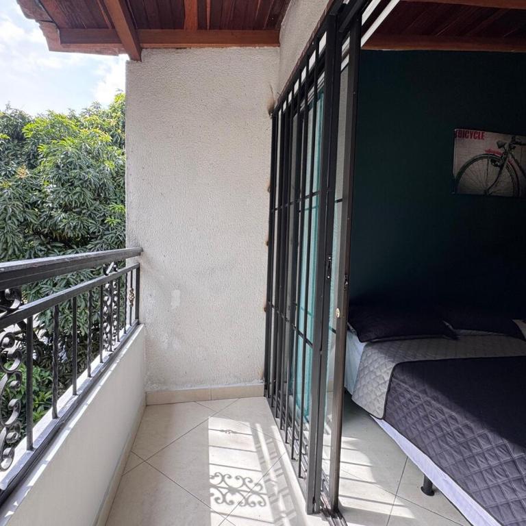 Apartamento Espacioso Belen Alameda cerca a Laureles y unidad deportiva de Belen - Two-Bedroom Apartment - 14