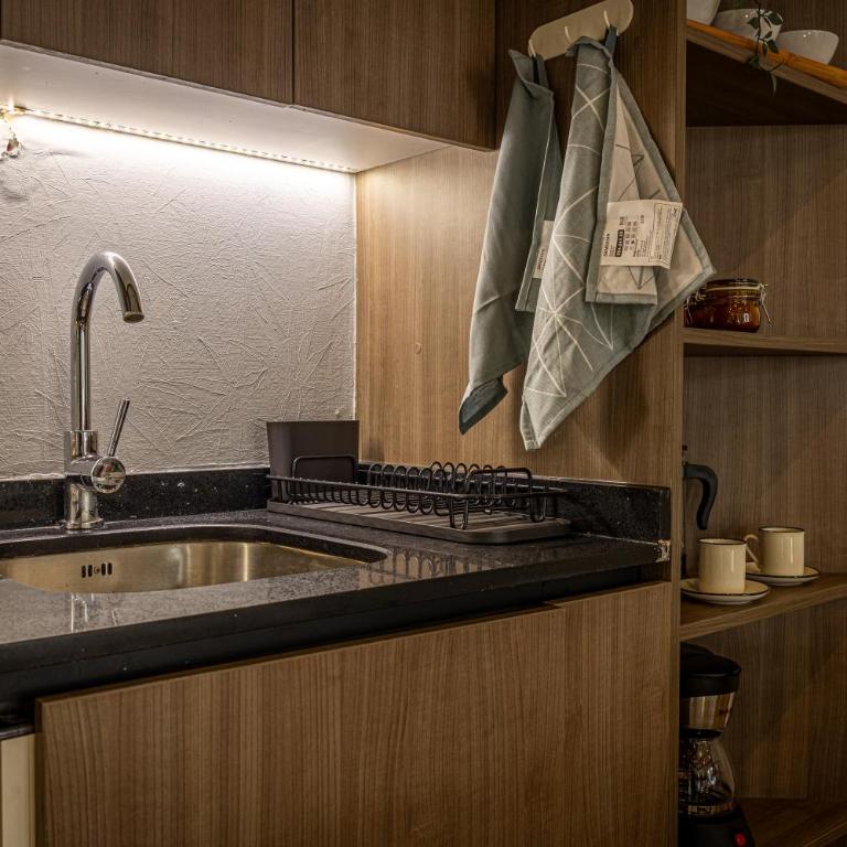 Apart Hotel Dresden - Superior One-Bedroom Apartment - 9