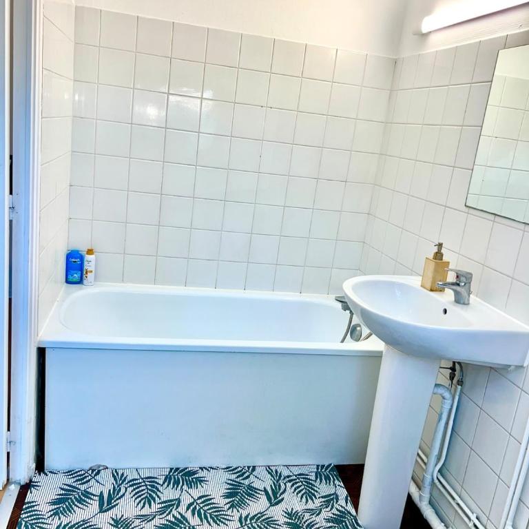 La perle des capucins - Two-Bedroom Apartment - 19