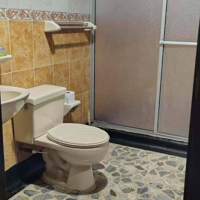 La iguana café y más - Habitación Triple con baño compartido - 22