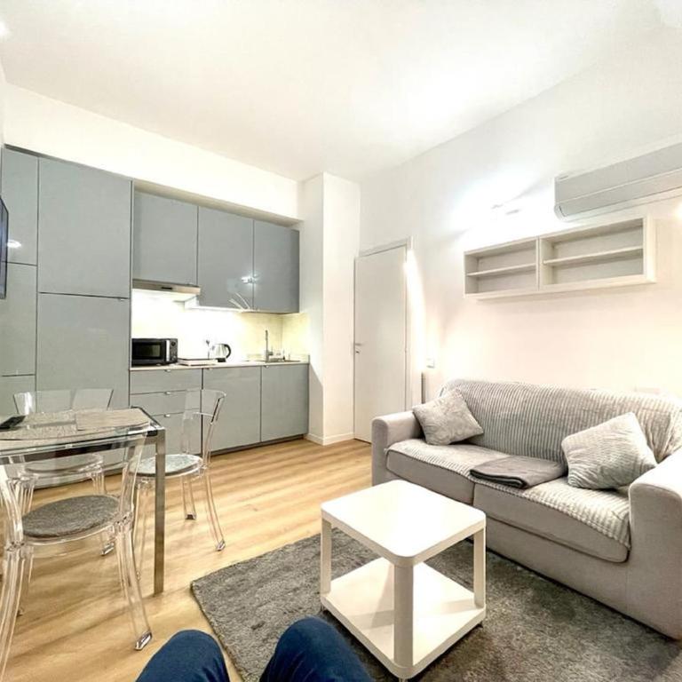 Cozy apartment on an upper floor near Missori and Vetra Metro station - W3 - Appartamento con 1 Camera da Letto - 13