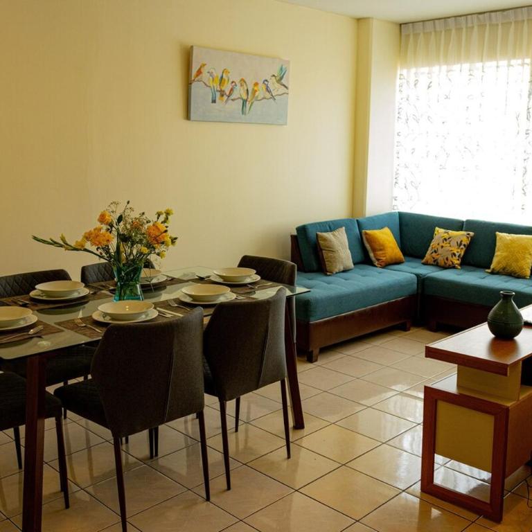 Depa céntrico, acogedor Trujillo - Three-Bedroom Apartment - 10