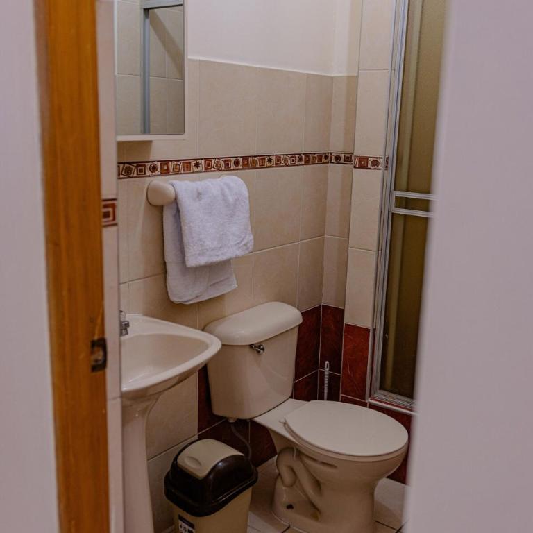 Depa céntrico, acogedor Trujillo - Three-Bedroom Apartment - 29