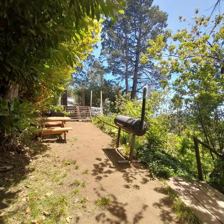 Refugio de bosque con jacuzzi en terraza y vista panorámica al lago - Casa de 2 dormitorios - 49