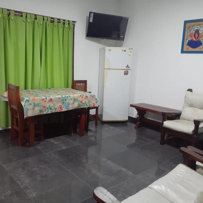 Departamento para 4 personas con pileta - Two-Bedroom Apartment - 2
