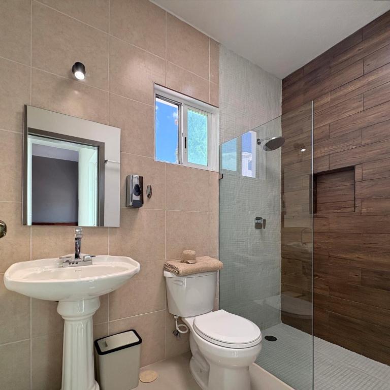Vica Mayan Guest House - By Aloja RV - Double Room with Private Bathroom - 5