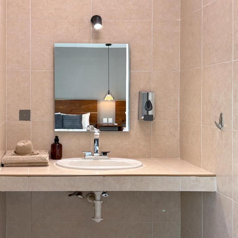 Vica Mayan Guest House - By Aloja RV - Double Room with Private Bathroom - 5