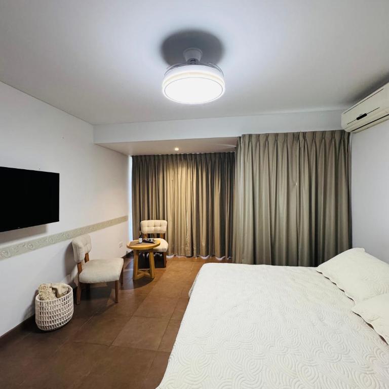 Monoambiente CÉNTRICO MODERNO CON COCHERA - One-Bedroom Apartment - 5