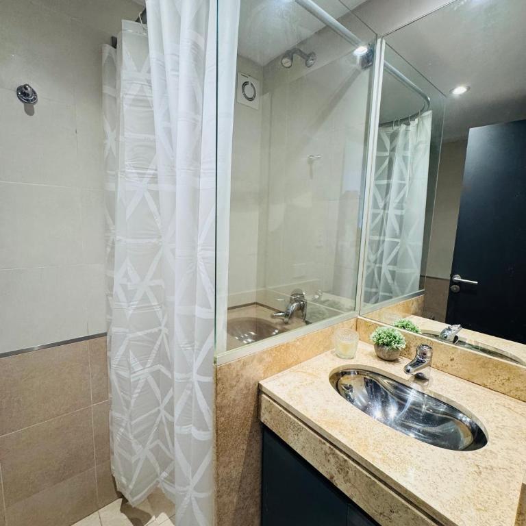 Monoambiente CÉNTRICO MODERNO CON COCHERA - One-Bedroom Apartment - 12