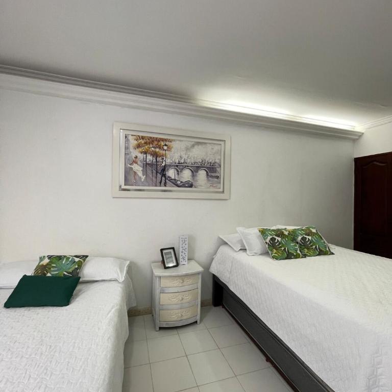 2B Apt in Cartagena with Views, Pool, Wifi and Balcón - Two-Bedroom Apartment - 3