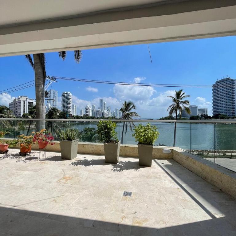 2B Apt in Cartagena with Views, Pool, Wifi and Balcón - Two-Bedroom Apartment - 12