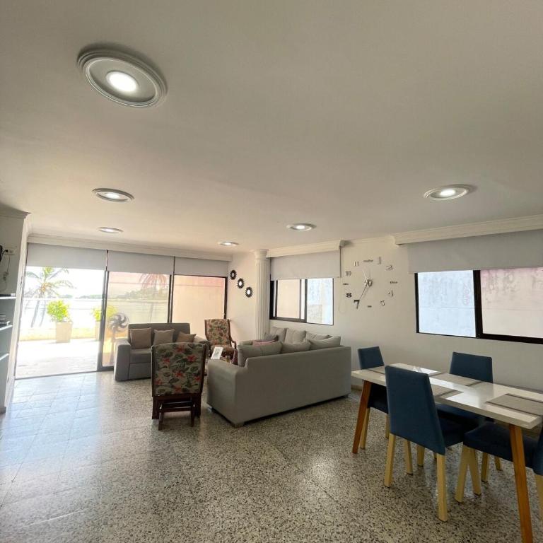 2B Apt in Cartagena with Views, Pool, Wifi and Balcón - Two-Bedroom Apartment - 30