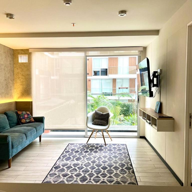Jacuzzi and pool Apartment in Barranco - One-Bedroom Apartment - 32