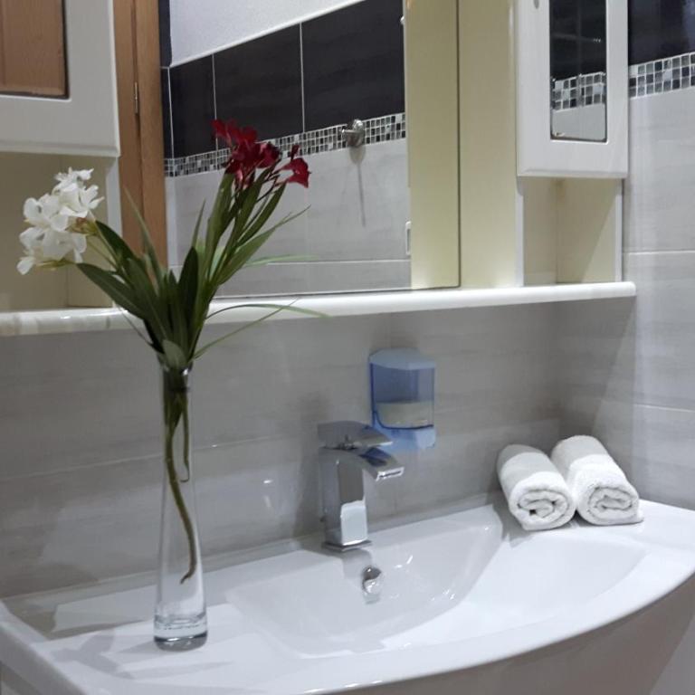 Apartments Sutorina - One-Bedroom Suite - 27
