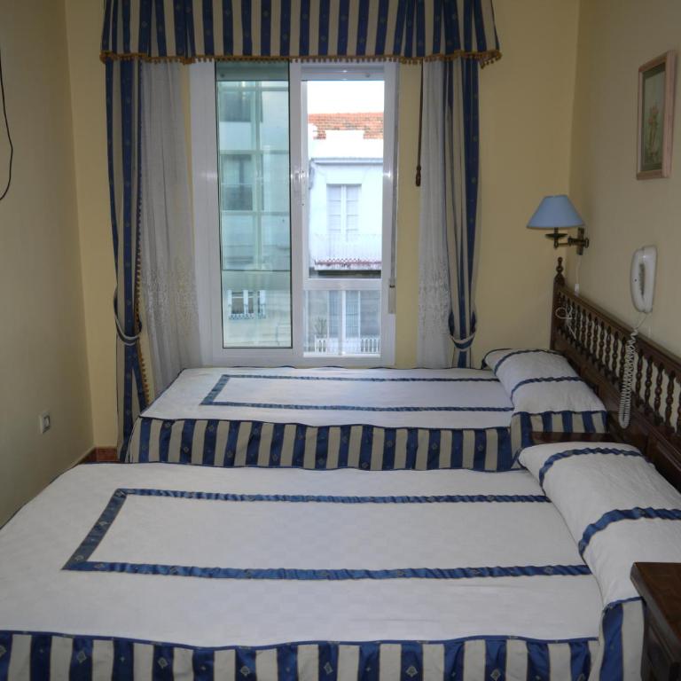 Hostal Casais - Habitación Doble - 2 camas - 1