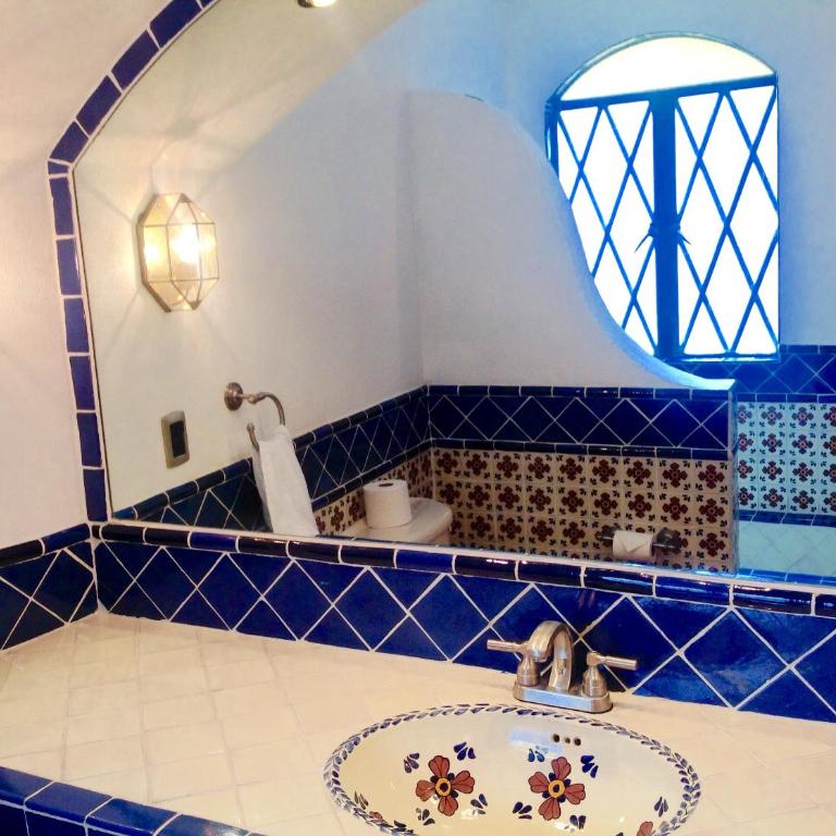 Casa Las Alamedas Guanajuato - King Room - 10