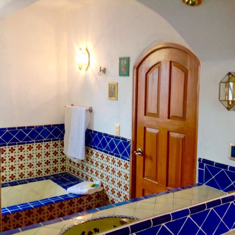 Casa Las Alamedas Guanajuato - King Room - 8
