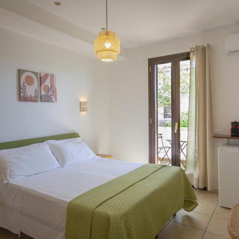 Residence Borgo Latino- Localo - Camera Matrimoniale con Balcone - 7