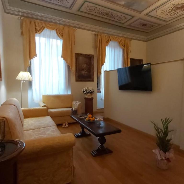 Tornabuoni La Petite Suite - Suite with City View - 18