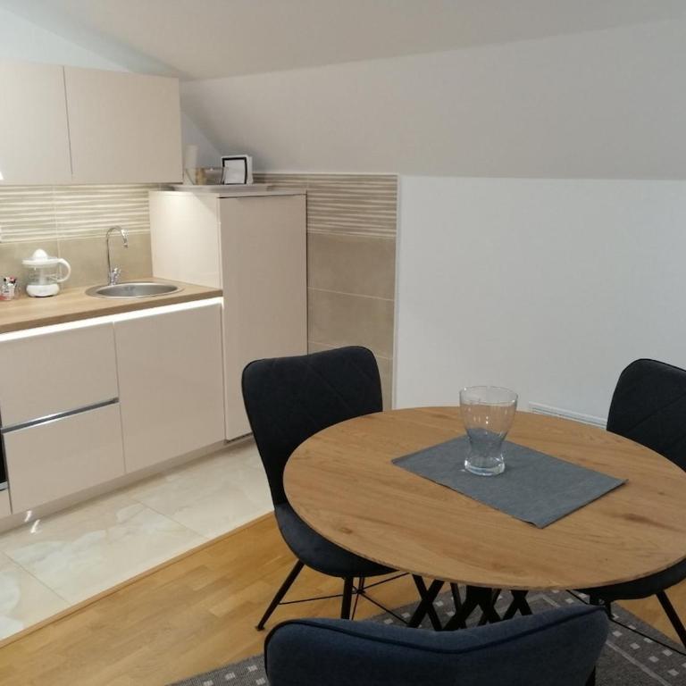 Soft Loft cozy studio with a garage parking place - One-Bedroom Apartment - 2