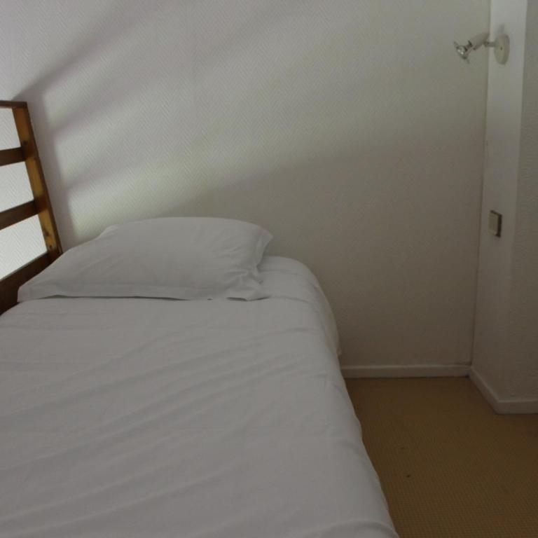 Hôtel RL Reims - Standard Room - 1 Queen Bed 1 Single Bed in mezzanine - 2