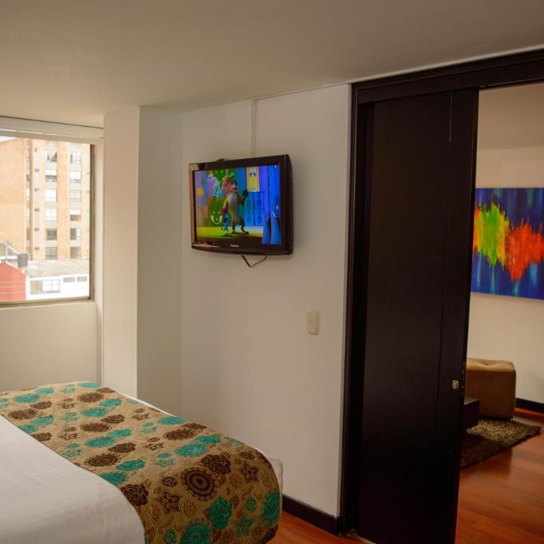 Hotel Confort 80 Zona Rosa - Habitación con cama grande - 39