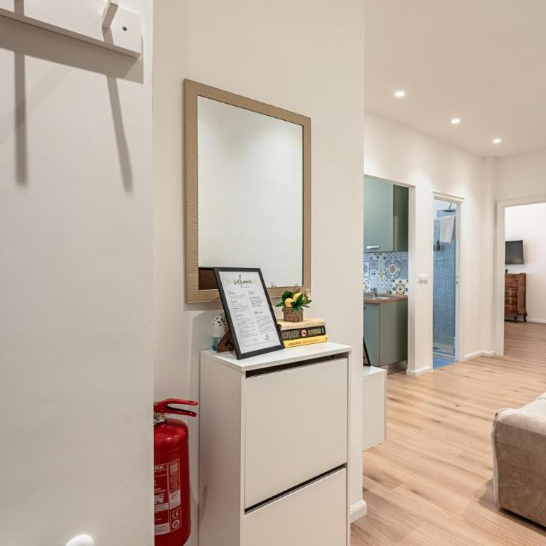 New Modern Apt- Center 10min - Hiper WiFi - A-C - Appartamento con 1 Camera da Letto - 11