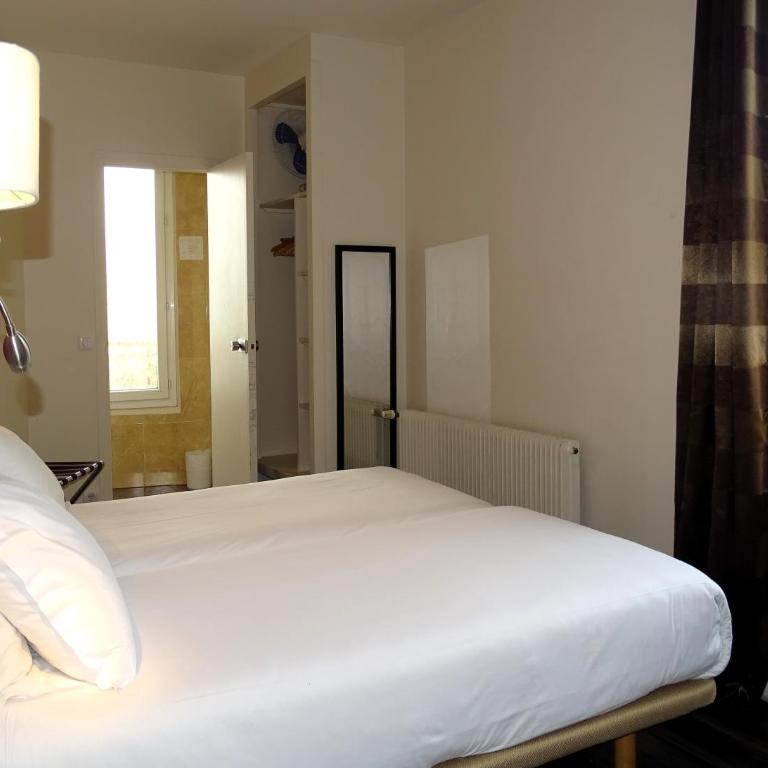 Hipotel Belgrand Edith Piaf - Chambre Lits Jumeaux - 23