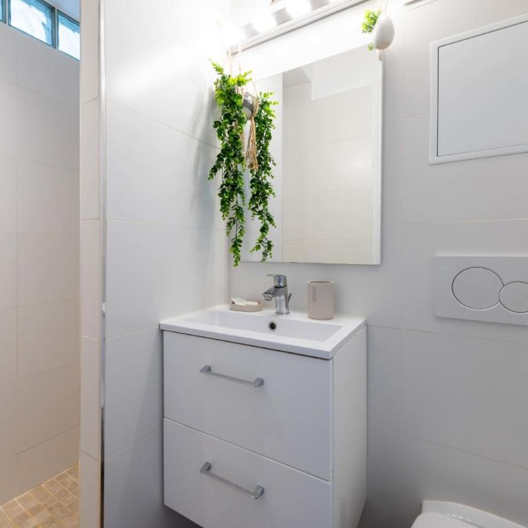 Top-Floor Studio Central Cannes - Studio - 12
