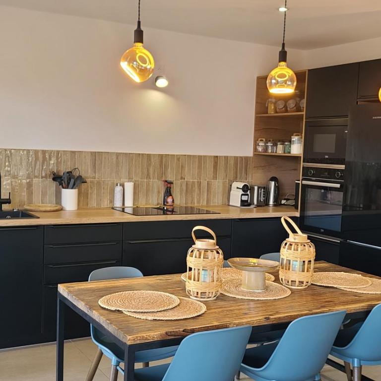 Appartement climatisé T3 vue mer de 63 M2 - 2 chambres et belle terrasse de 23 M2 - Appartement 2 Chambres avec Terrasse et Vue sur la Mer - 16